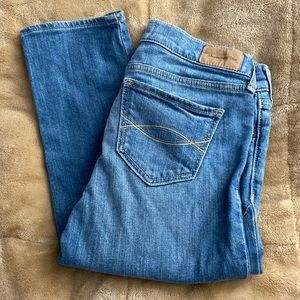NWOT light blue Abercrombie Kids slim fit denim jeans